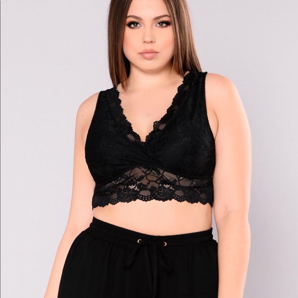 ✨NWT✨ Fashion Nova Black Lace Bralette